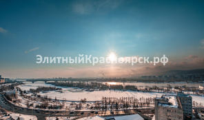 Трехкомнатная квартира в центре с лучшим видом на город и реку и горы цена 19000000.00 Фото 2.