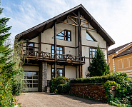 Элегантный коттедж в стиле фахверк в Горном. Элегантный коттедж в стиле фахверк в Горном.