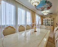 роскошная 4-комнатная квартира в центре Взлётки